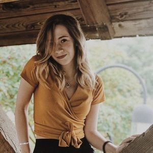 Meet your Posher, Alyssa